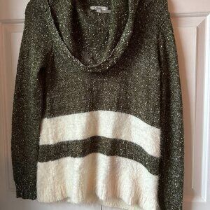 Green/white sweater with cowl neck